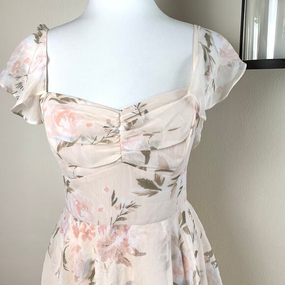 NEW WAYF Size M Abby Off-the-Shoulder Maxi Tiered Dress In Blush Bouquet - Picture 6 of 15